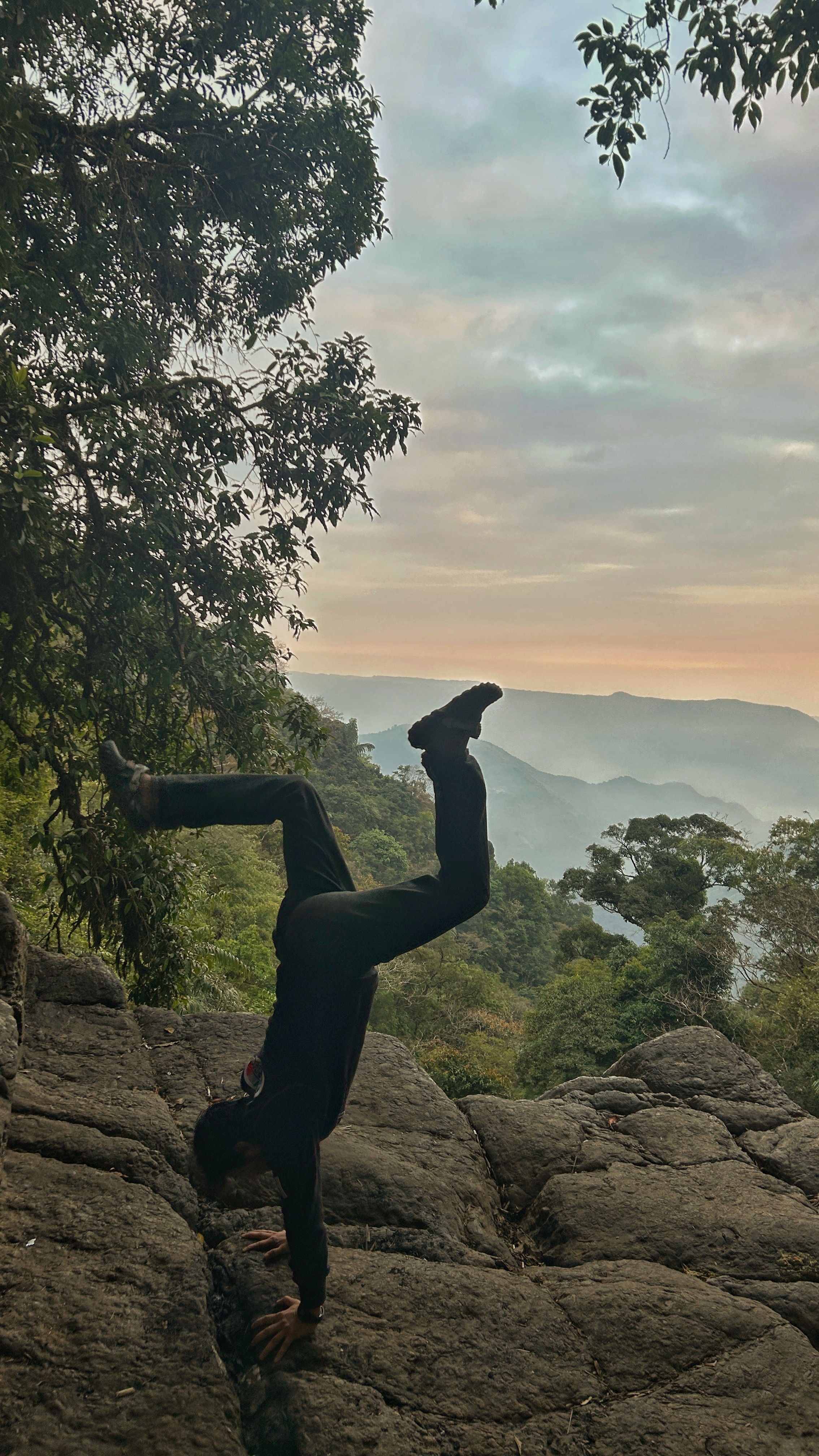Aayush practising calisthenics